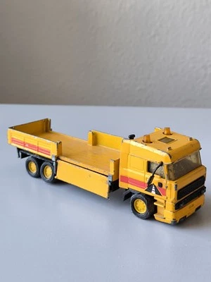 Matchbox Super Kings DAF Space Cab Dropside Pritsche und Anhänger K21... - Bild 1 von 4