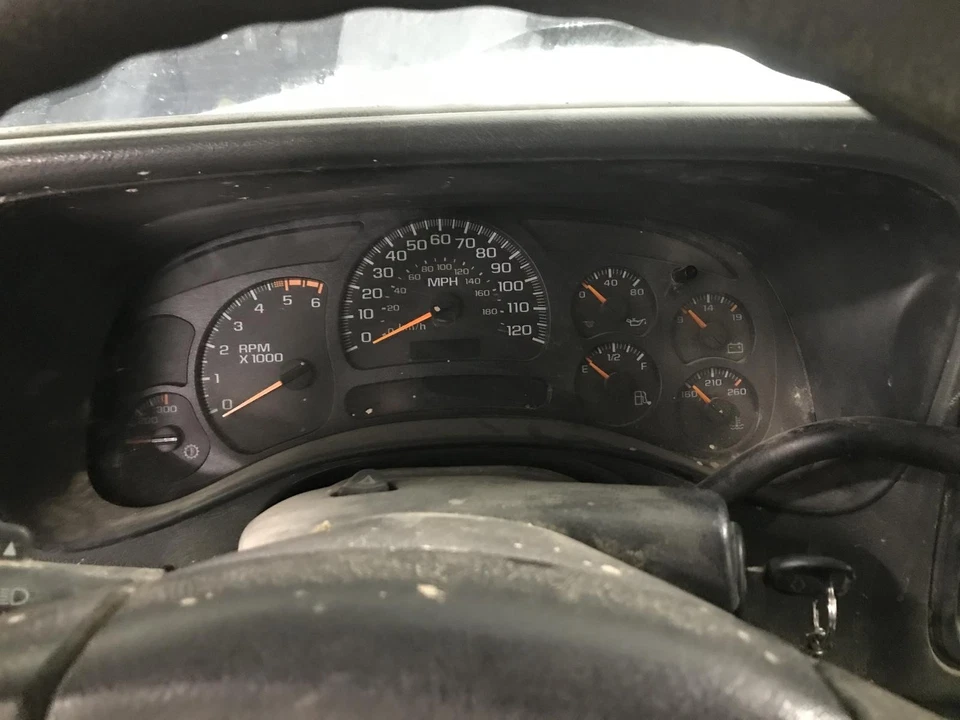 二手速度计 适合:2005 雪佛兰索罗德 2500 皮卡集群 MPH 美国 — 第 1/4 张图片