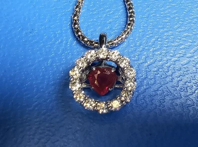 14kt White Gold Pendant with Diamond and Ruby Beating Heart Pendant — 第 1/4 张图片