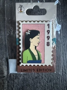 Disney DEZ D23 Internationaler Frauentag Prinzessin Mulan Briefmarke Pin LE 250 - Bild 1 von 1