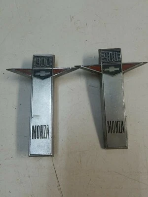1960's Chevrolet Monza 900 Emblem Vintage Original Chevy Pair Foto 1 de 4