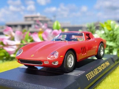 Ferrari / 250 GTO / 1964 / 1/43 Diecast Car / PRC Foto 1 de 4