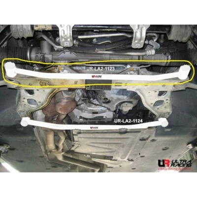 *Barra inferior delantera Ultra Racing 2 puntos para BMW E87 120i 130i '04-'13 (UR-LA2-1123) Foto 1 de 4