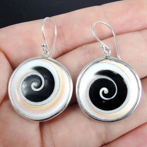 Pendientes redondos de plata esterlina 925 de joyería de carcasa natural y resina, tamaño mediano - Imagen 1 de 4