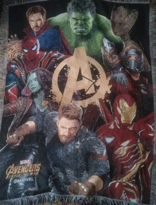 РЕДКОЕ вязаное одеяло Marvel Avengers Captain America Iron Man Hulk 62 дюйма x 48 дюймов - Изображение 1 из 2