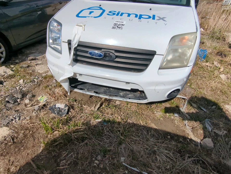 2010-2013 Ford Transit Connect Front Grille Bumper Not Included HYQIM - Image 1 of 1