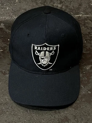 De colección 1990’s New Era Oakland Raiders Snapback Sombrero Mezcla Lana Ezy Usado en Excelente Condición Escudo LA Foto 1 de 4