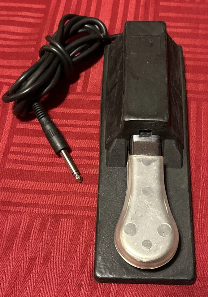 VFP-1/10 Single Piano-Style Sustain Pedal with Polarity Switch Made in Italy - Image 1 of 4