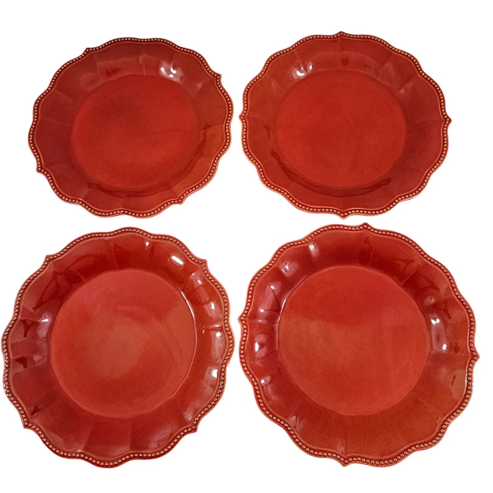 Platos de cena rojos con borde festoneado y cuentas The Pioneer Woman Paige - Juego de 4 Foto 1 de 4