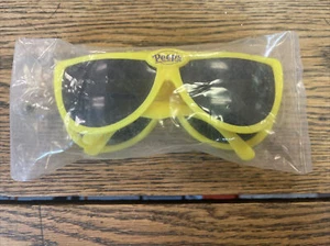 2 Pair 2006 Peeps Sunglasses - Picture 1 of 5