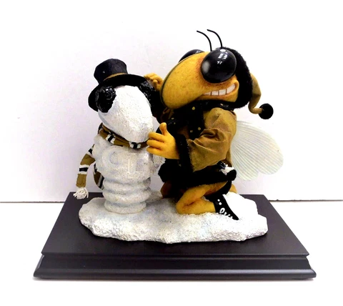 Georgia Tech Mascot & Snowman 2002 Wood Resin Figurine Vintage Slavic Treasures Cover