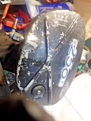 Tanque de aceite Suzuki TS250 TS 250 1970 2 ciclos tanque de inyección de aceite de 2 ciclos Foto 1 de 4