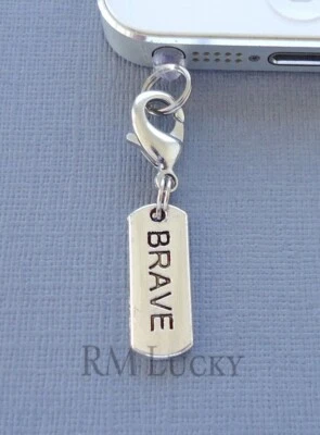 Brave Tag Anhänger Handy Charm Anti Staubdicht Stecker Ohr Kappe Jack - Bild 1 von 2
