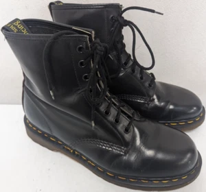 BOTAS DR. MARTENS HECHAS EN INGLATERRA CUERO LISO NEGRO, UK8 US9 EU42, K416 - Imagen 1 de 11