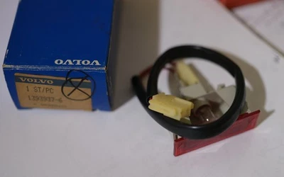 NEW Volvo 1393937 Courtesy Light 740 760 780 940 960 82 to 93 - Image 1 of 4