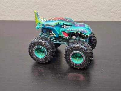 风火轮 Monster Trucks Mega-Wrex 恐龙蓝绿色和紫色 1: 64 - 宽松 — 第 1/4 张图片