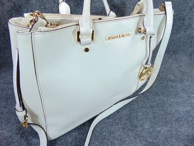 Cartera Michael Kors Selma Mediana Cuero Blanco Herrajes DEFECTUOSA Foto 1 de 4