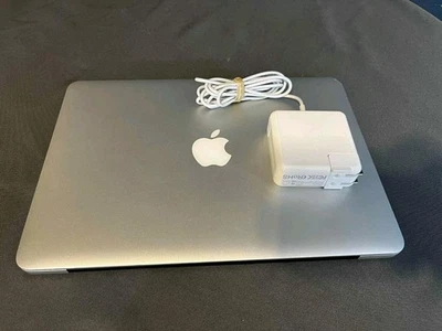 Apple MacBook Pro 13" 2014 A1502 2.6GHz 8GB DDR4 Silver  - Image 1 of 4