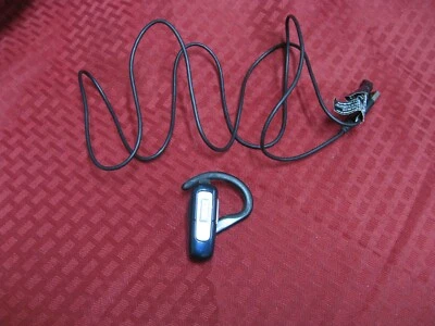 Plantronics 220 Bluetooth Blue Headset and USB cable Voice Activated Dialing - Image 1 of 4