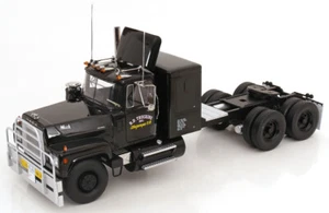 Road Kings Mack RL 700L 6x4 Prime Mover R.D. Trucking Rubber Ducky Movie - 1:18 - Picture 1 of 8