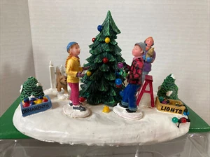 Lemax Village Collection Decorating Front Yard Tree 2009 - Picture 1 of 12