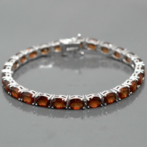 VALENTINO Bracciale Tennis 24Ct Ovale Creato in Laboratorio Granato Rosso in Oro Bianco 14K su Argento