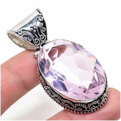 Colgante hecho a mano de plata de ley 925 con piedras preciosas de kuncita rosa, regalo para su amor Foto 1 de 4
