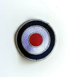 Nuevo Vestido Insignia de la Royal Air Force Flechas Rojas RAF Spitfire Ejército Hierro Costura en Parche - Imagen 1 de 1