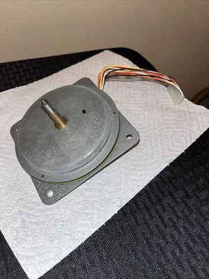 Vintage JVC Victor Turntable LP Motor Drive QL-Y5F Parts Restore - Image 1 of 3