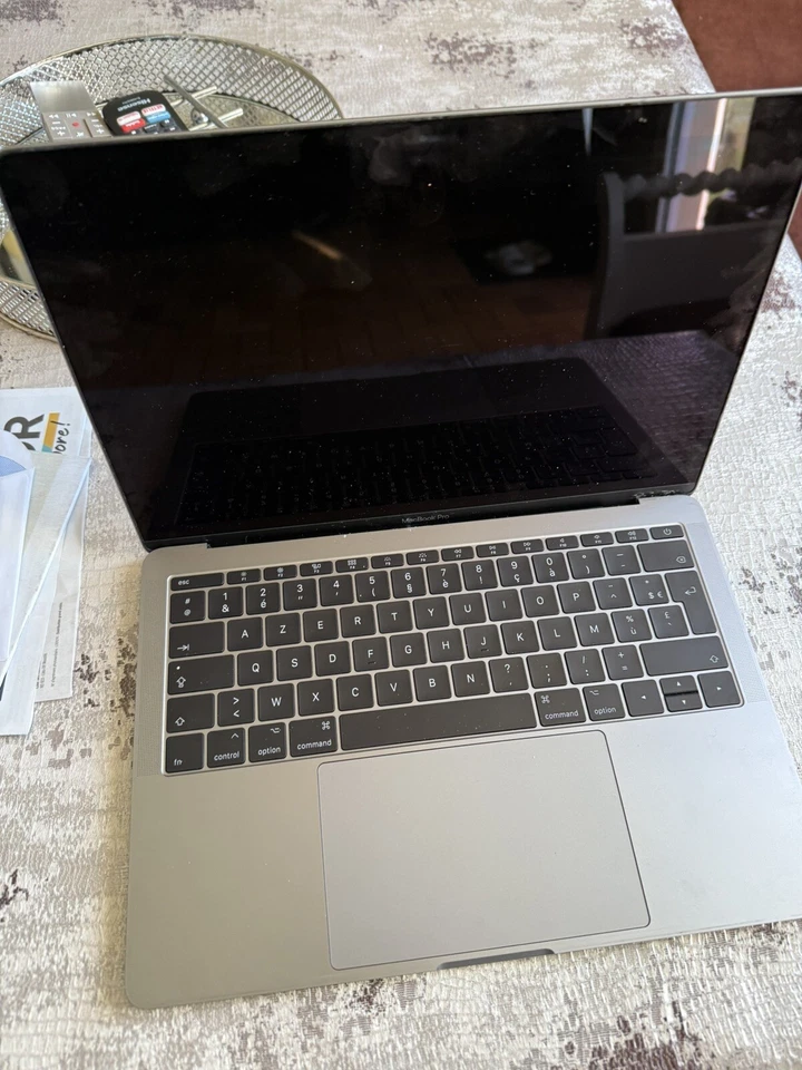 Apple MacBook Pro 13 Hs - Photo 1/2