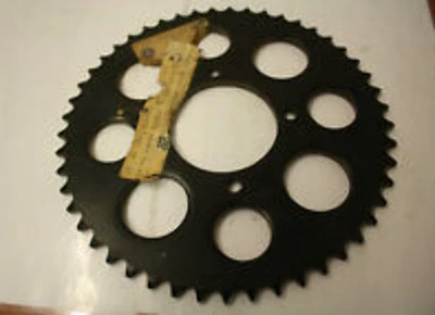 Piñón accionado por rueda trasera 49T 276-25449-10-33 NOS Yamaha DT100 HT1 LT2 MX100 Foto 1 de 4