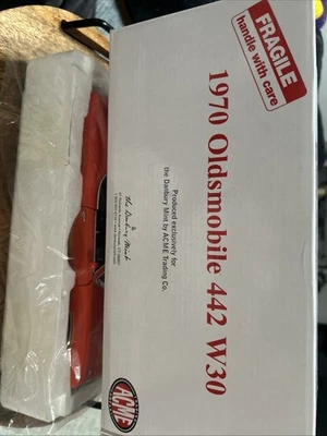 1:18 Scale Danbury Mint Die-Cast 1970 Oldsmobile 442 W30 - Image 1 of 4