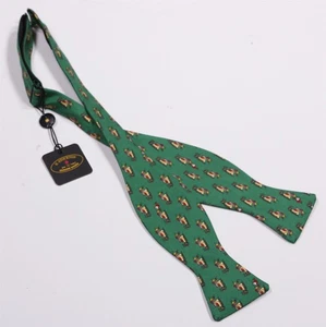 H. Stockton Green Santa Sleigh Christmas Bowtie Adjustable New - Picture 1 of 5