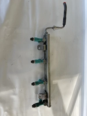 2012 Nissan Sentra Fuel Injectors W/rail Set Of 4 2.0liter - Image 1 of 4