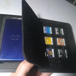 Nintendo DS Lite for Parts Or Repair. With 6 games & hard travel case - Picture 1 of 12