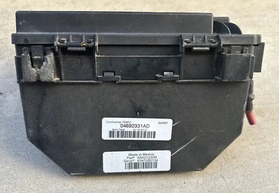 Dodge Liberty Nitro 2011 caja de fusibles relé módulo de control 04692331AD OEM Foto 1 de 4