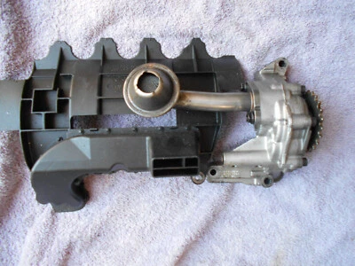 05-10 VOLKSWAGEN JETTA BOMBA DE ACEITE MOTOR DIESEL 038115105C Bandeja de viento 03G103623A Foto 1 de 4