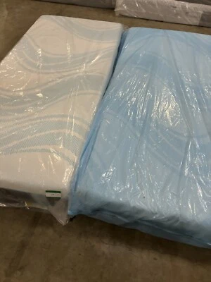 New TWIN XL Tempur-Pedic ProBreeze 2.0 Medium Hybrid Mattress 5° Cooler $4099 - Image 1 of 4