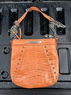 Cartera de cuero genuino Harley Davidson para mujer con dije/impresión de leopardo forrada con tachuelas Foto 1 de 4