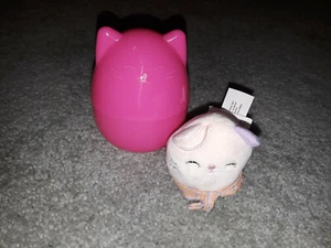 NEW SQUISHVILLE SQUISHMALLOWS SERIES 1 - 2" CHARLOTTE CAT - Picture 1 of 3