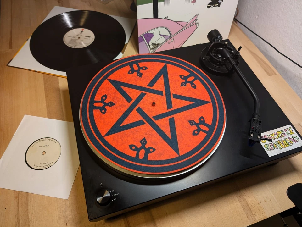 Alfombra giratoria de fieltro Pentagram, metal punk rock 666 Baphomet Foto 1 de 1