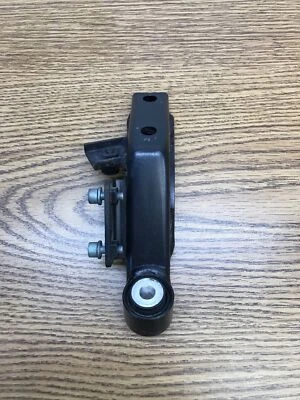 BMW K1200LT 1997-2009, КРОНШТЕЙН ДВИГАТЕЛЯ ПРАВАЯ ДЕТАЛЬ # 46512332268 - Изображение 1 из 4