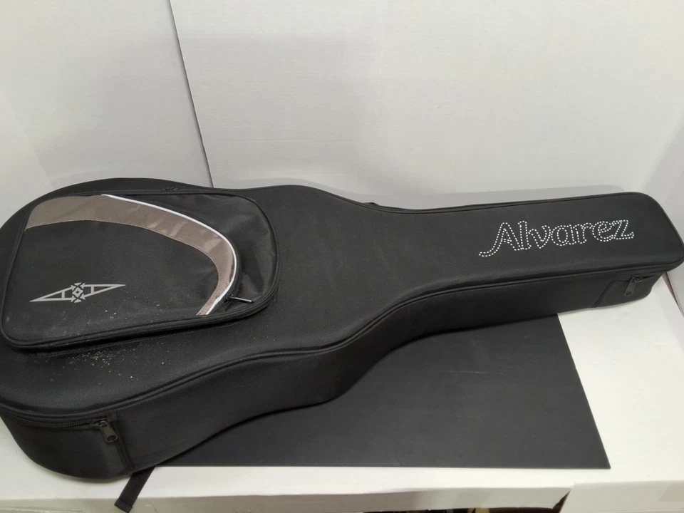 Guitarra Acústica Alvarez MG70BG Rosewood Dreadnaught - EXCELENTE CON ESTUCHE Foto 1 de 4