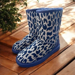 Botas de pelo de pony UGG para mujer talla 7 con estampado animal de guepardo 1002790 clásicas cortas II - Imagen 1 de 7