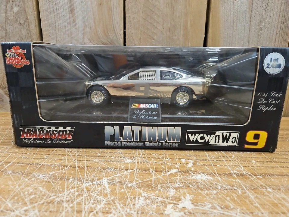 WCW/NWO Trackside Reflections en platino #9 1:24 diecast edición limitada  Foto 1 de 4