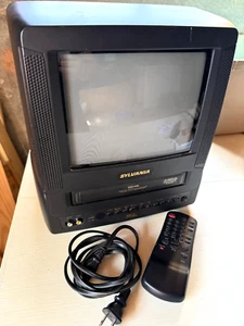 Sylvania SSC091 9" CRT VCR TV Combo Retro Gaming TV AV Ports / FOR REPAIR - Picture 1 of 3