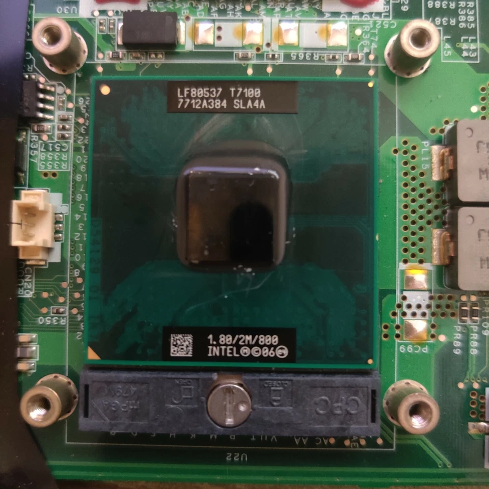 Procesador Intel Core 2 Duo T7100 1,8 GHz de doble núcleo (RQ589AV) Foto 1 de 1