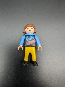 PLAYMOBIL Figur Kleinkind Fun Board Hoodie gelbe Hose 2" City Life GERMANY - Bild 1 von 6