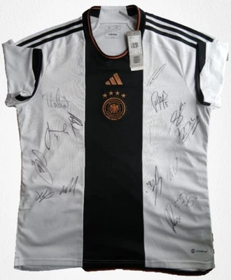 DFB Nationalmannschaft Trikot | 13 Unterschriften: Basler, Kleindienst, Tah Auto - Bild 1 von 4