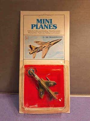 Мини-самолеты Bachmann F-105 Thunderchief #96 - Изображение 1 из 3